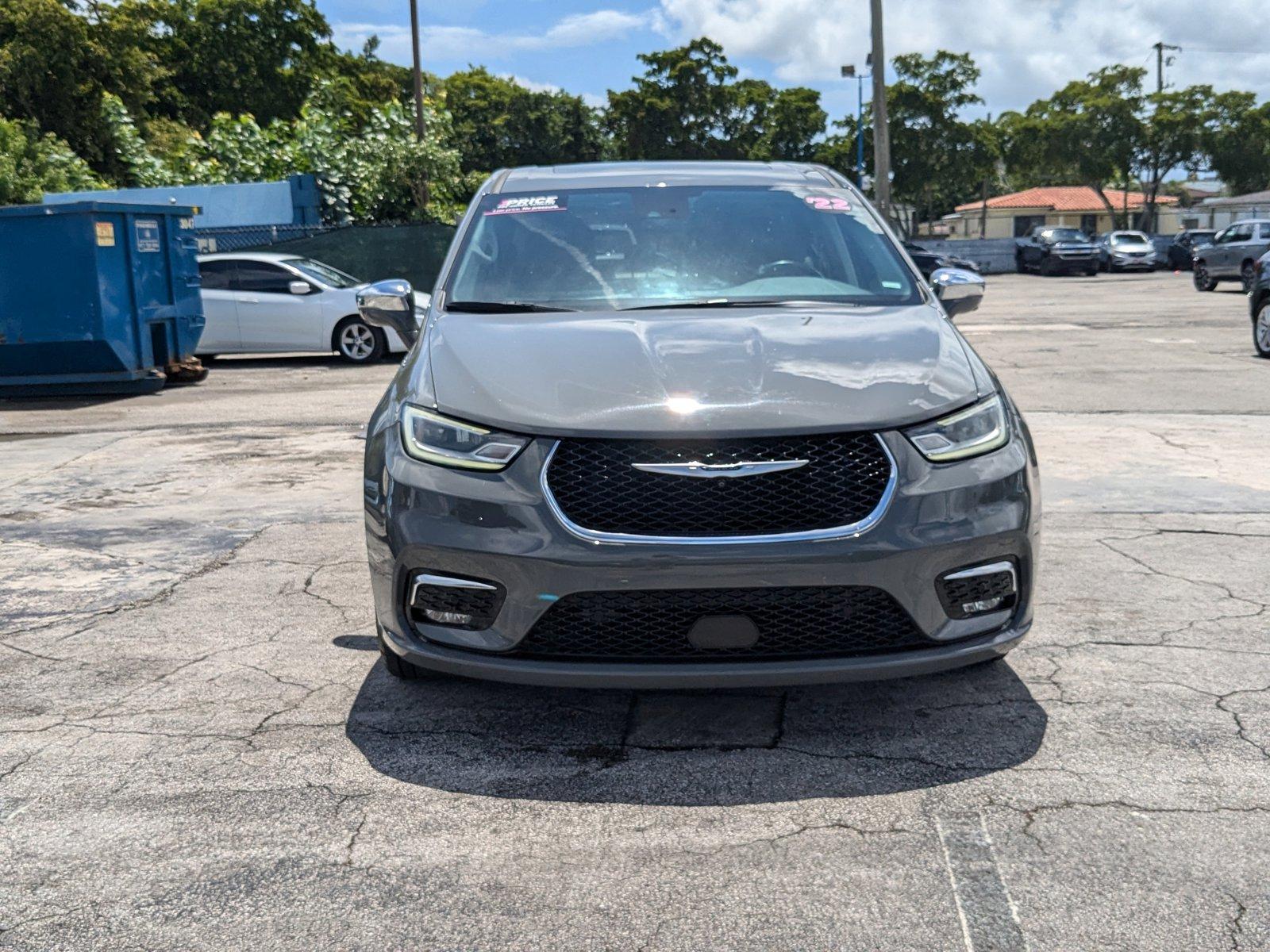 2022 Chrysler Pacifica Vehicle Photo in MIAMI, FL 33134-2699