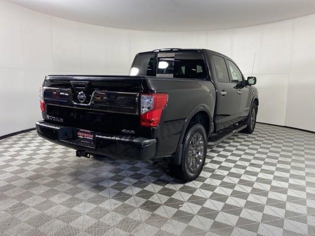 2017 Nissan Titan Vehicle Photo in MEDINA, OH 44256-9001