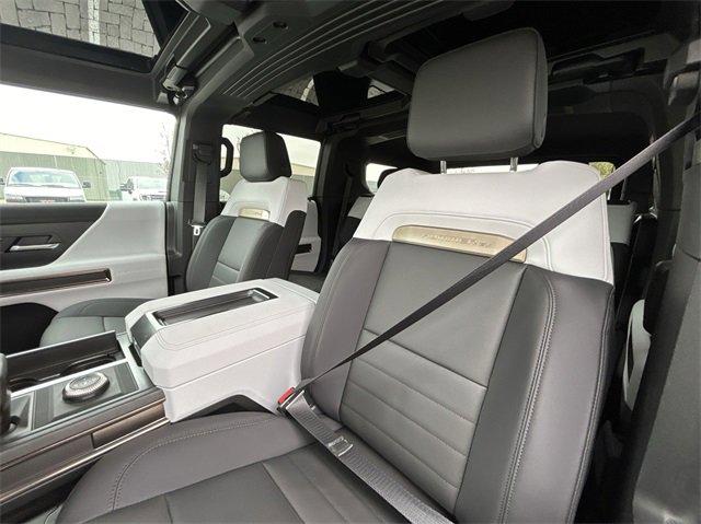 2024 GMC HUMMER EV SUV Vehicle Photo in BOWLING GREEN, KY 42104-4102