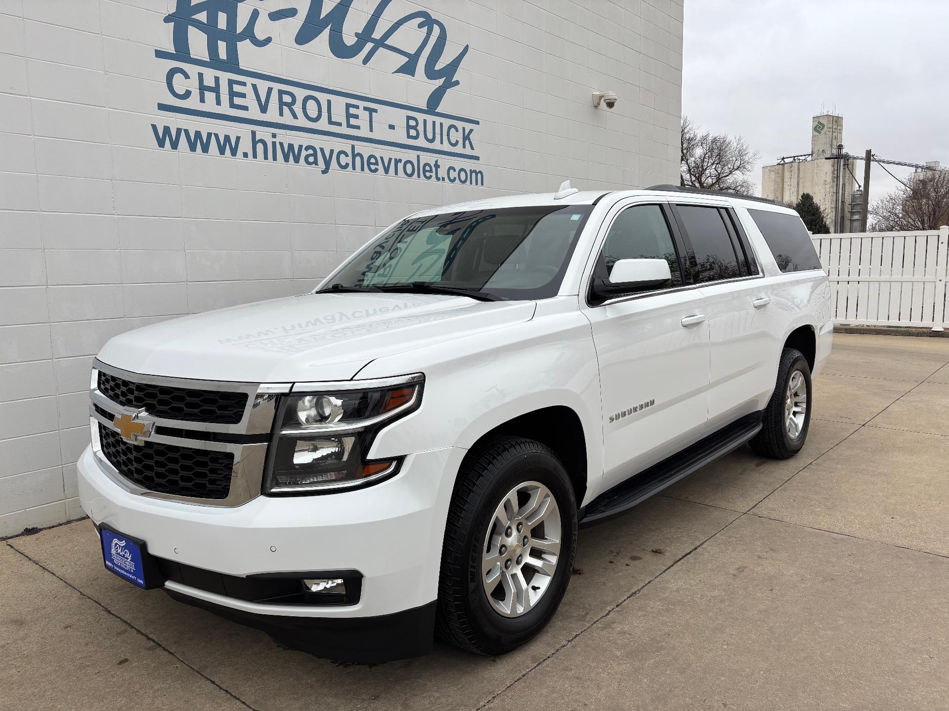 Used 2020 Chevrolet Suburban LT with VIN 1GNSKHKC0LR250483 for sale in Rock Valley, IA