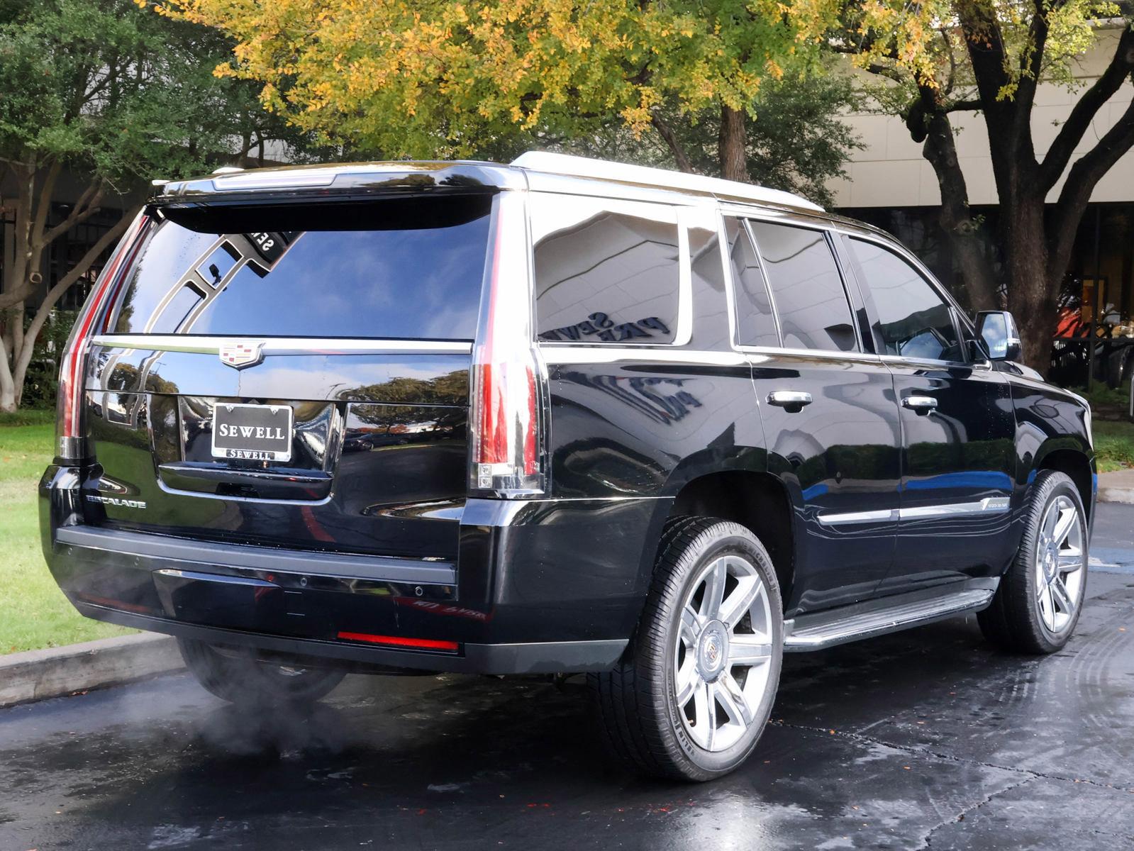 2015 Cadillac Escalade Vehicle Photo in DALLAS, TX 75209-3095