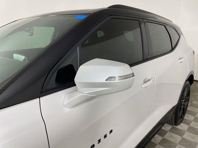 2025 Chevrolet Blazer Vehicle Photo in PHOENIX, AZ 85014-3381