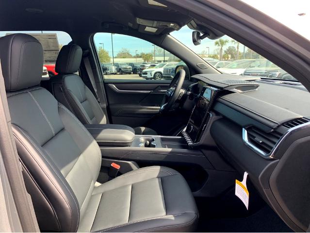 2025 GMC Acadia Vehicle Photo in BEAUFORT, SC 29906-4218