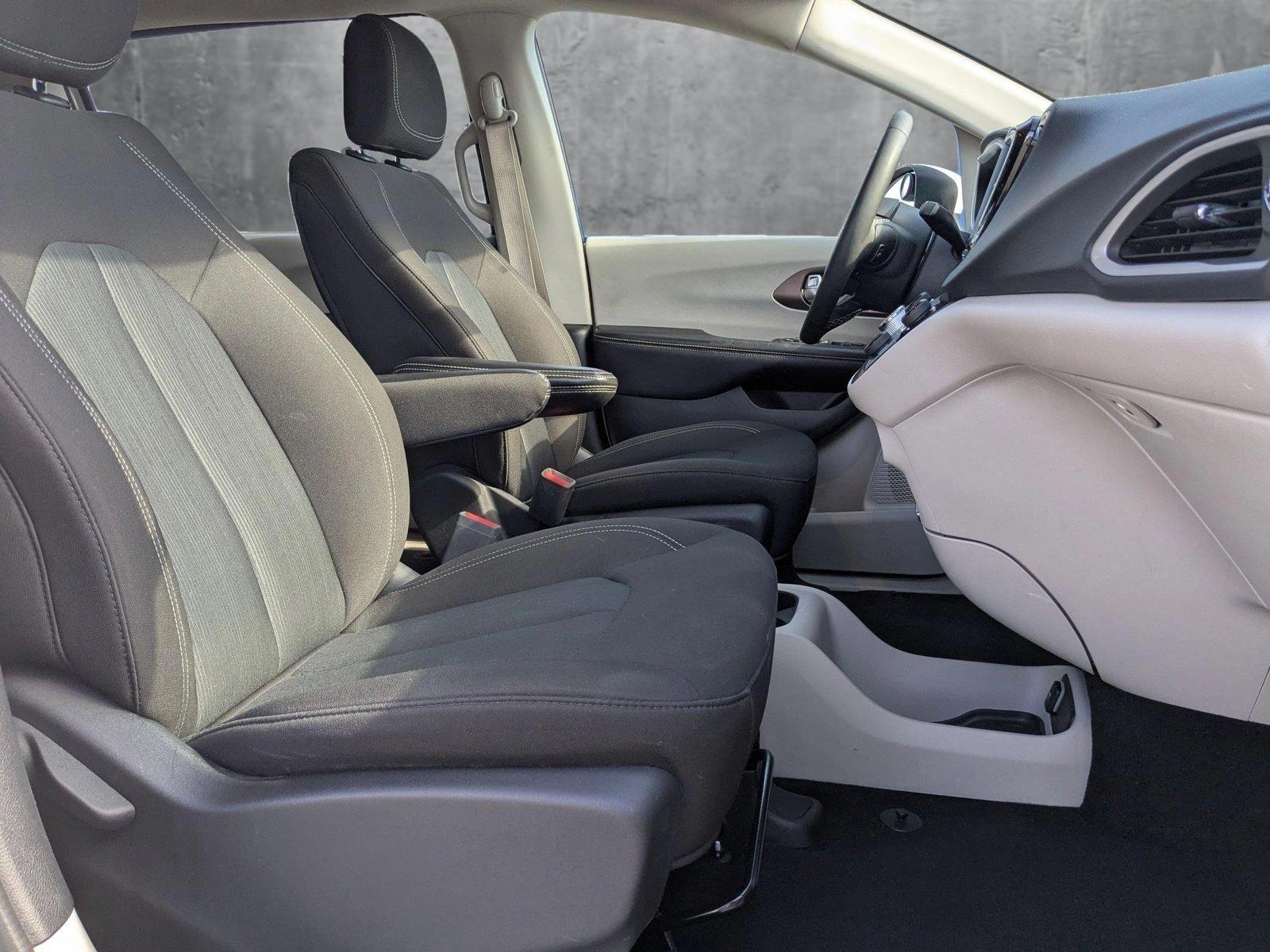2022 Chrysler Voyager Vehicle Photo in Spokane Valley, WA 99212