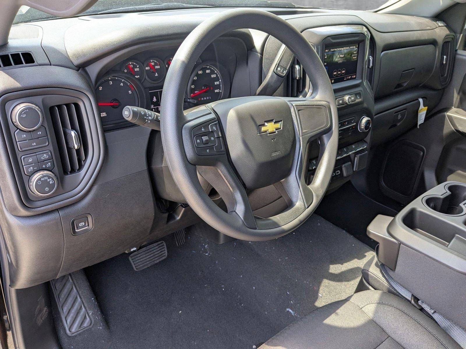 2025 Chevrolet Silverado 2500 HD Vehicle Photo in PEMBROKE PINES, FL 33024-6534