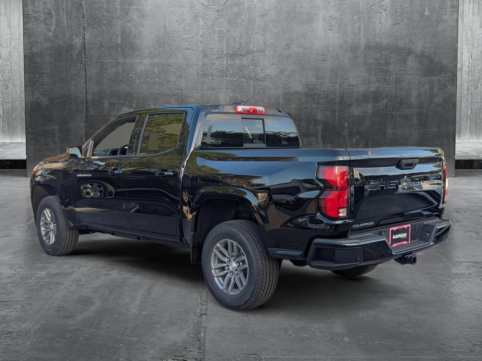 2025 Chevrolet Colorado Vehicle Photo in GREENACRES, FL 33463-3207