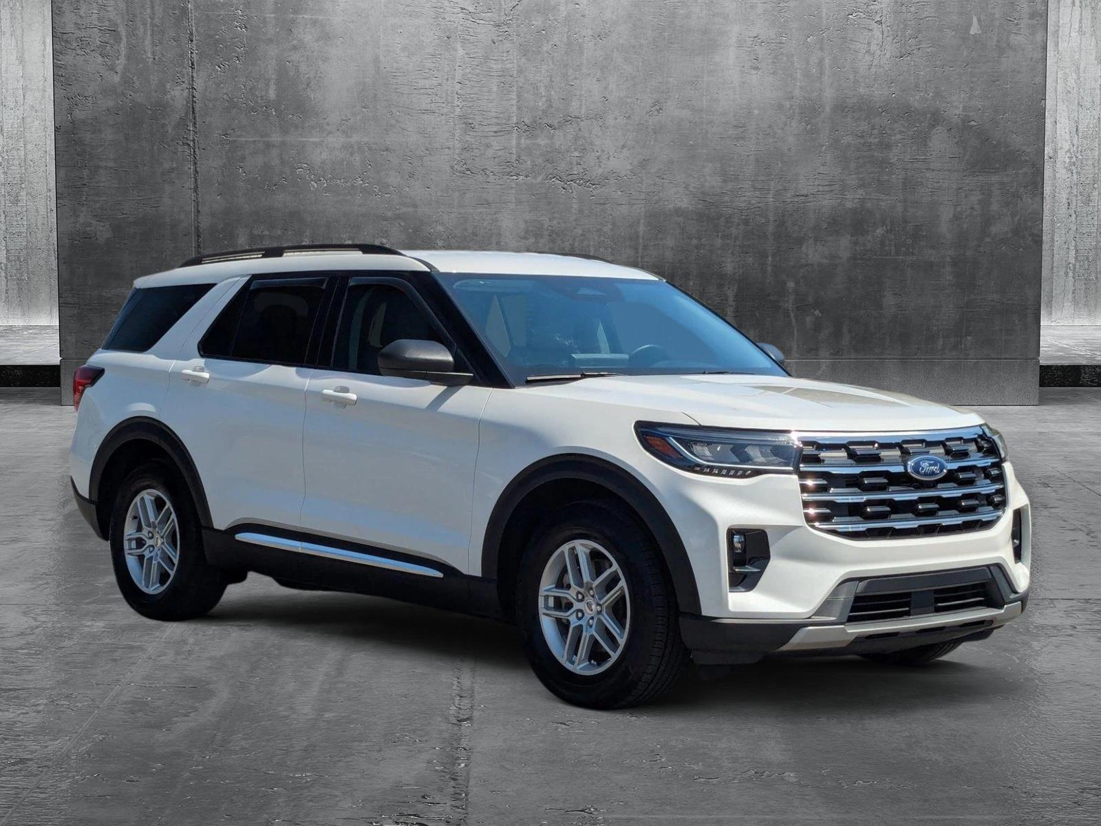 2025 Ford Explorer Vehicle Photo in St. Petersburg, FL 33713