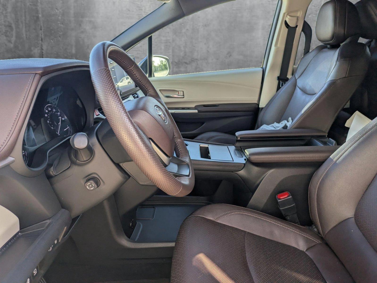 2024 Toyota Sienna Vehicle Photo in Winter Park, FL 32792