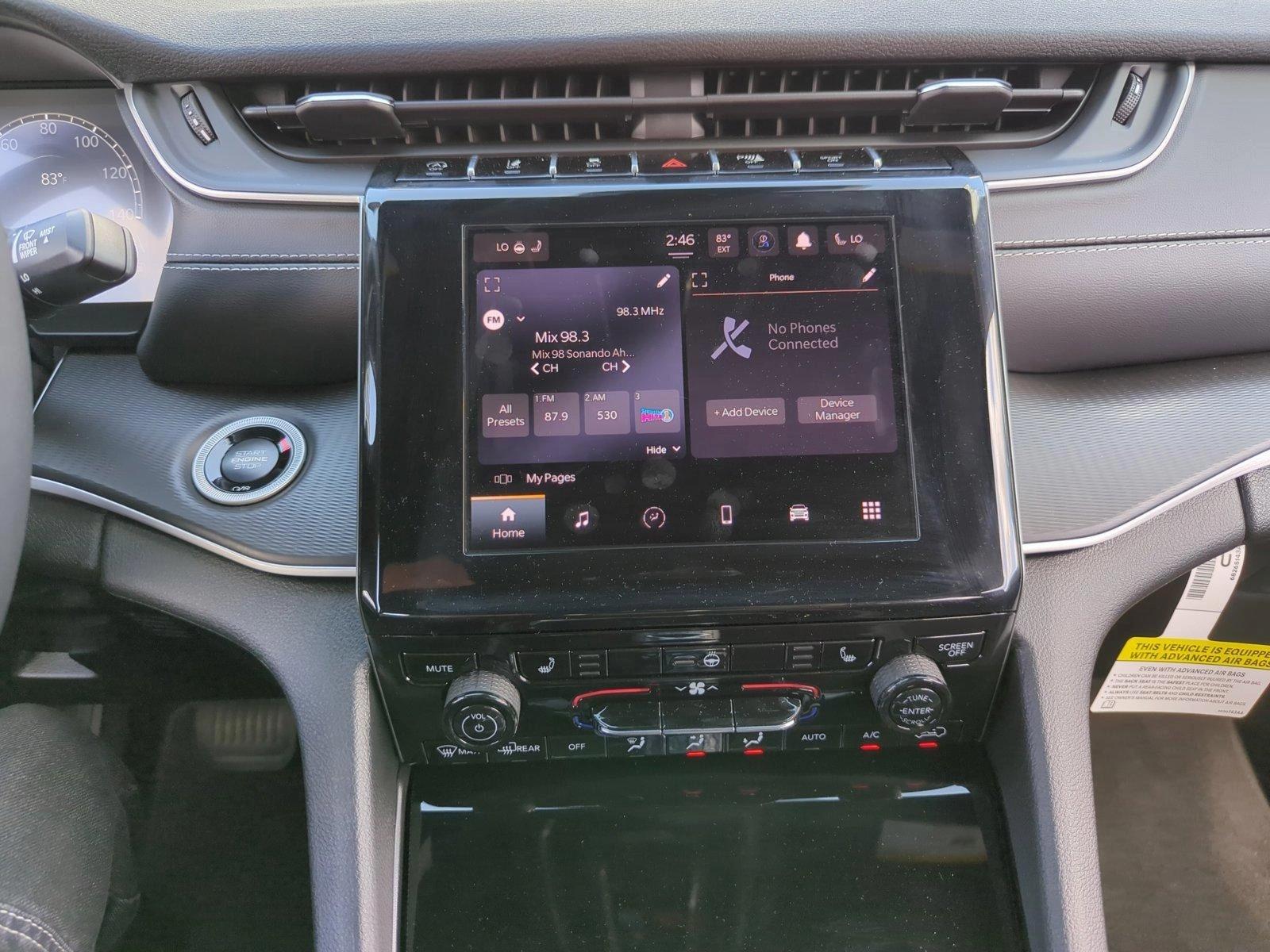 2025 Jeep Grand Cherokee L Vehicle Photo in Pembroke Pines, FL 33027