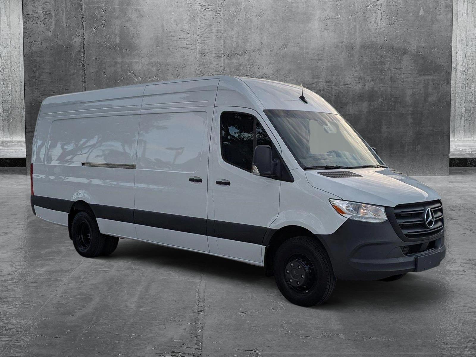2024 Mercedes-Benz Sprinter Cargo Van Vehicle Photo in PEMBROKE PINES, FL 33024-6534