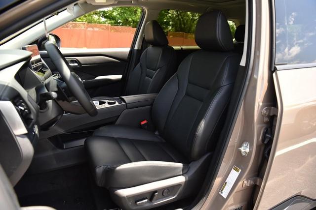 2025 Nissan Rogue Vehicle Photo in Ballwin, MO 63011