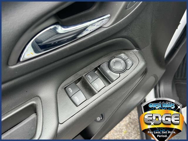 2022 Chevrolet Equinox Vehicle Photo in Roslyn, NY 11576