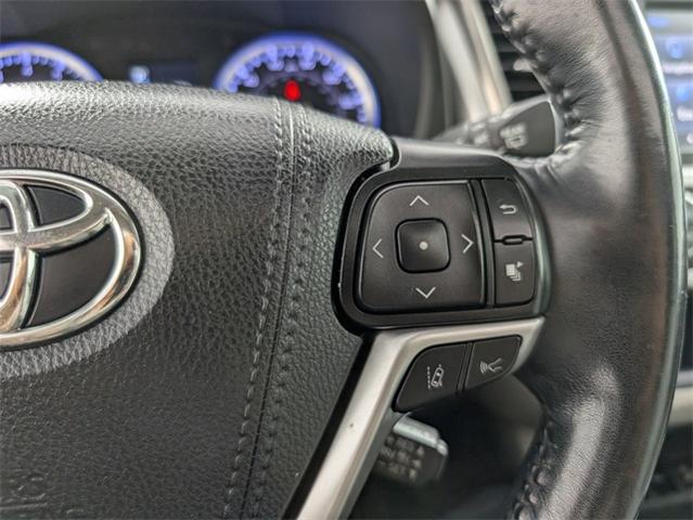 2019 Toyota Highlander Vehicle Photo in ENGLEWOOD, CO 80113-6708