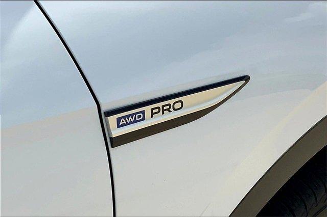 2022 Volkswagen ID.4 Vehicle Photo in TOPEKA, KS 66609-0000