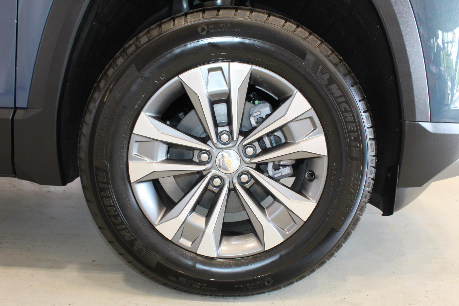 2026 Chevrolet Equinox Vehicle Photo in NORTHAMPTON, MA 01060-1120