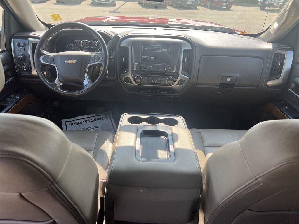 2018 Chevrolet Silverado 1500 Vehicle Photo in Marion, IA 52302