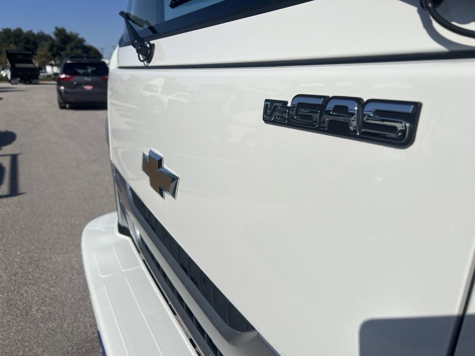 2025 Chevrolet Low Cab Forward 5500 XG Vehicle Photo in GEORGETOWN, TX 78626-7508