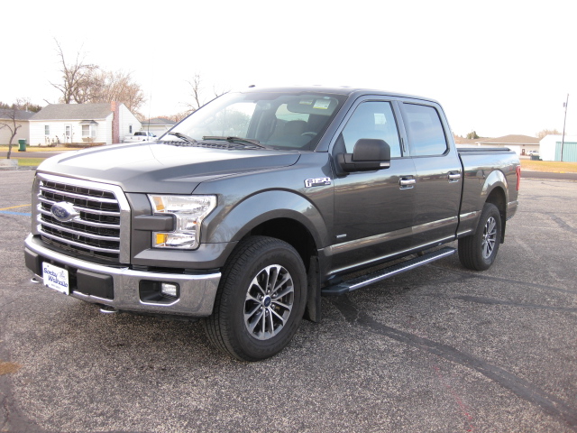 Used 2017 Ford F-150 XLT with VIN 1FTFW1EG8HFB10601 for sale in Walhalla, ND