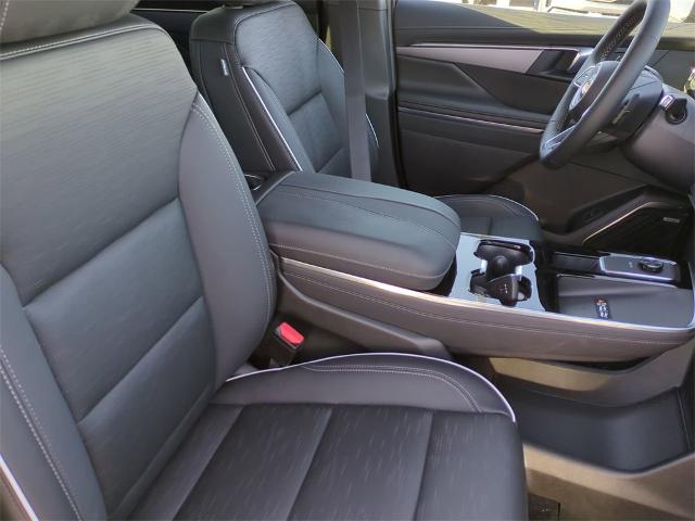 2025 Buick Enclave Vehicle Photo in GOODYEAR, AZ 85338-1310