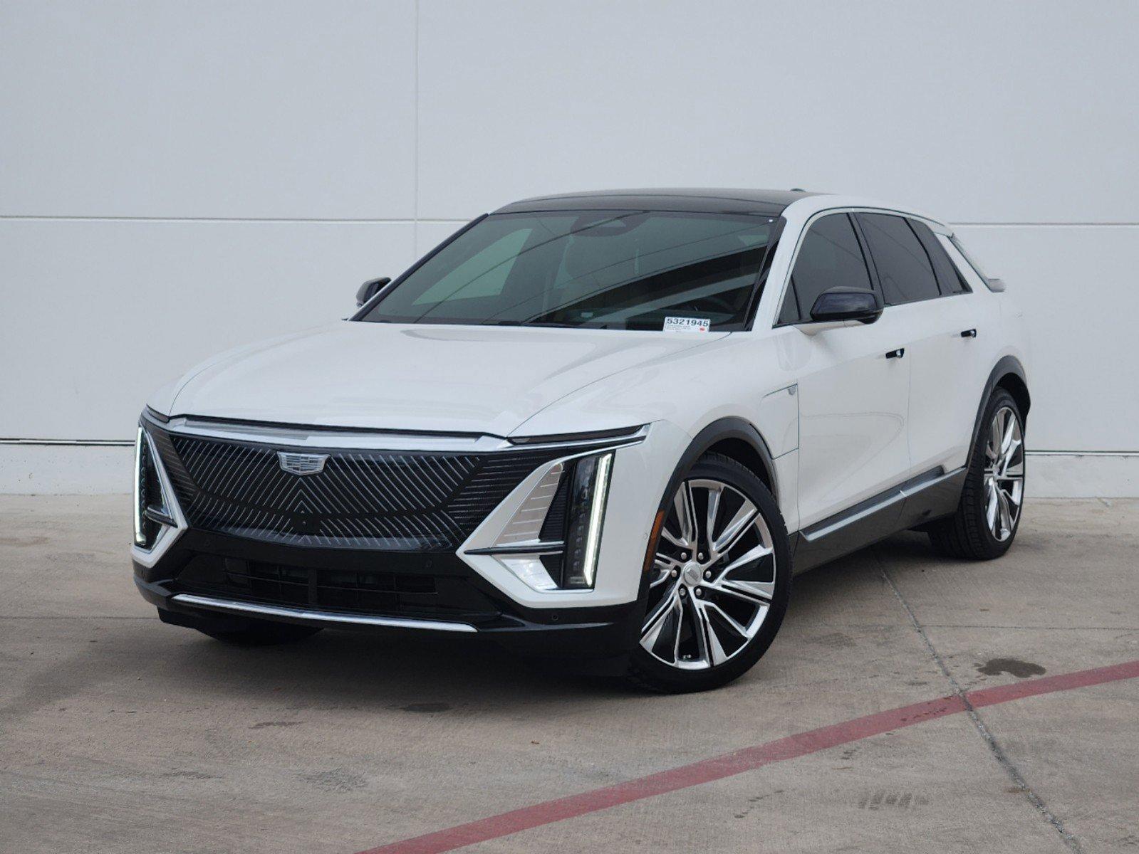 2024 Cadillac LYRIQ Vehicle Photo in GRAPEVINE, TX 76051-8302