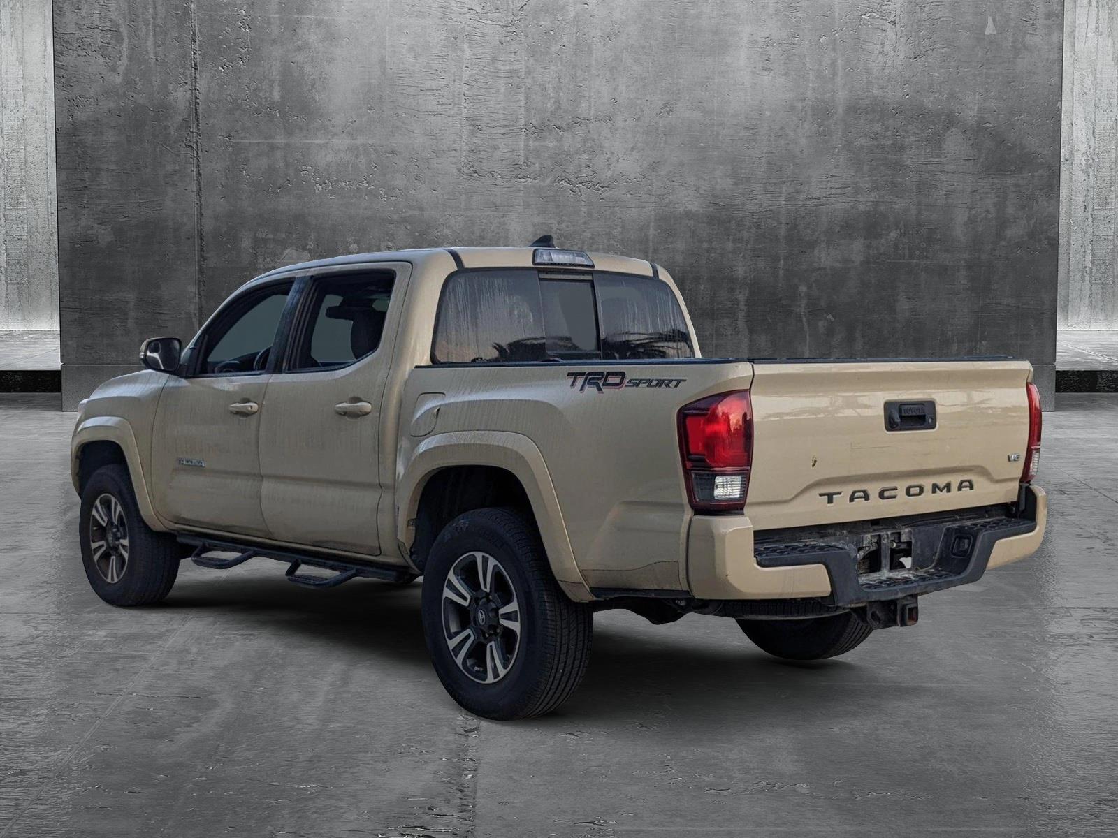 2019 Toyota Tacoma 2WD Vehicle Photo in Davie, FL 33331