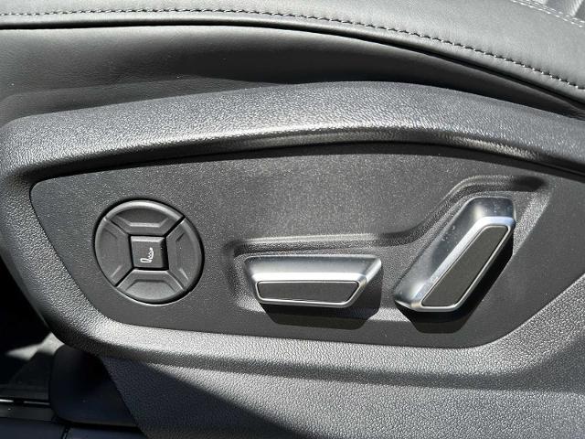 2025 Audi Q7 Vehicle Photo in HOUSTON, TX 77090