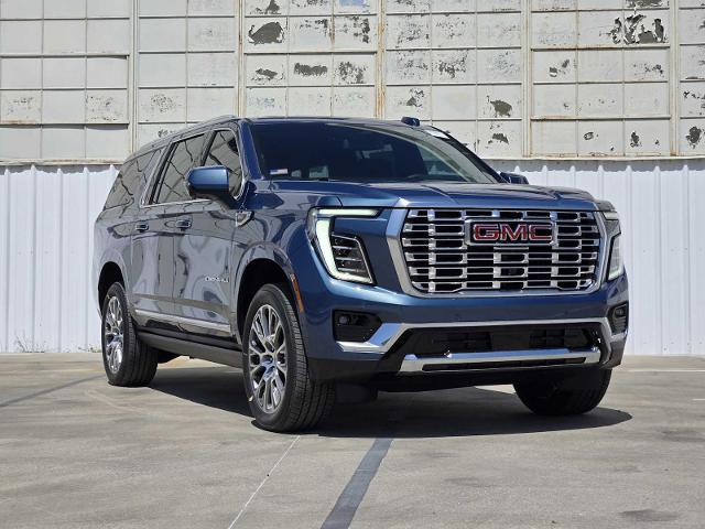 2025 GMC Yukon XL Vehicle Photo in DALLAS, TX 75209-3016