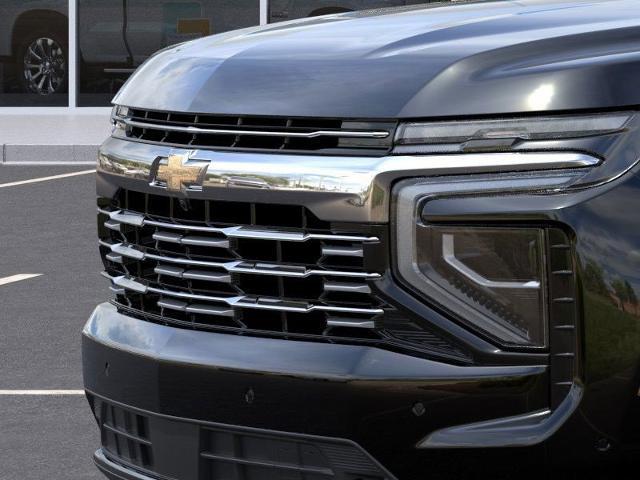 2025 Chevrolet Suburban Vehicle Photo in EVERETT, WA 98203-5662