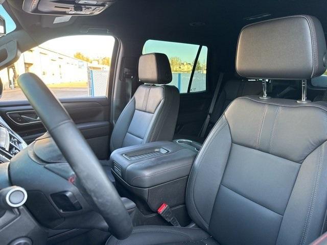 2023 Chevrolet Tahoe Vehicle Photo in ENGLEWOOD, CO 80113-6708