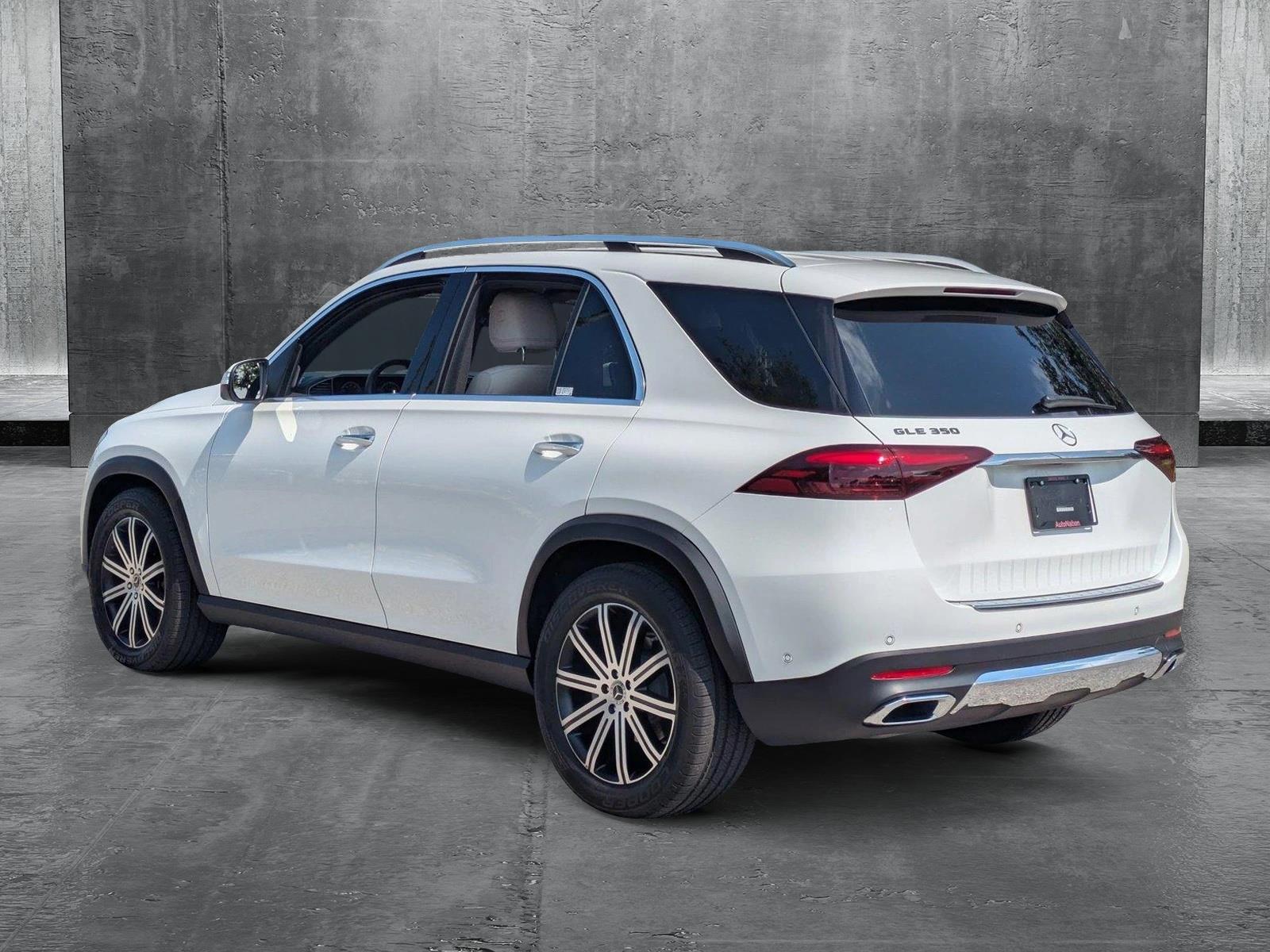2025 Mercedes-Benz GLE Vehicle Photo in Sarasota, FL 34231