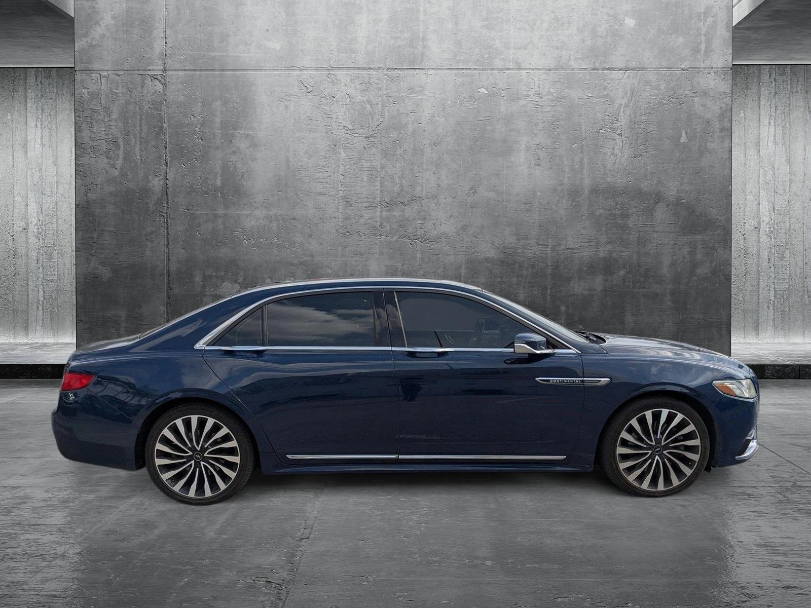 2017 Lincoln Continental Vehicle Photo in Miami, FL 33015