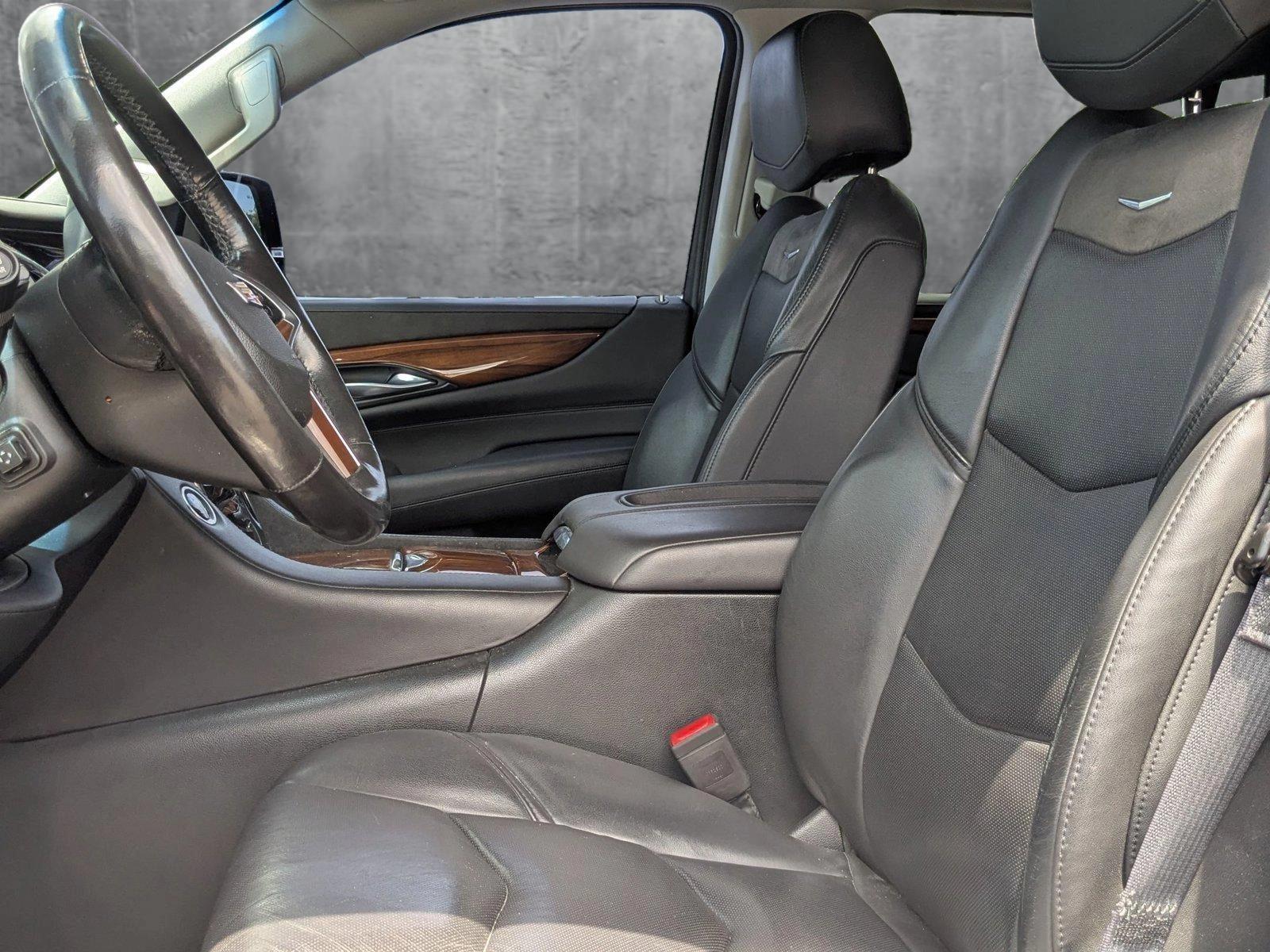 2017 Cadillac Escalade Vehicle Photo in St. Petersburg, FL 33713