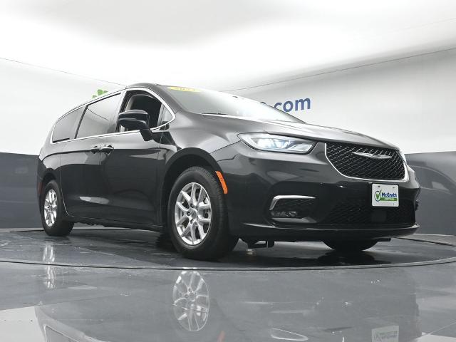 2023 Chrysler Pacifica Vehicle Photo in Cedar Rapids, IA 52402