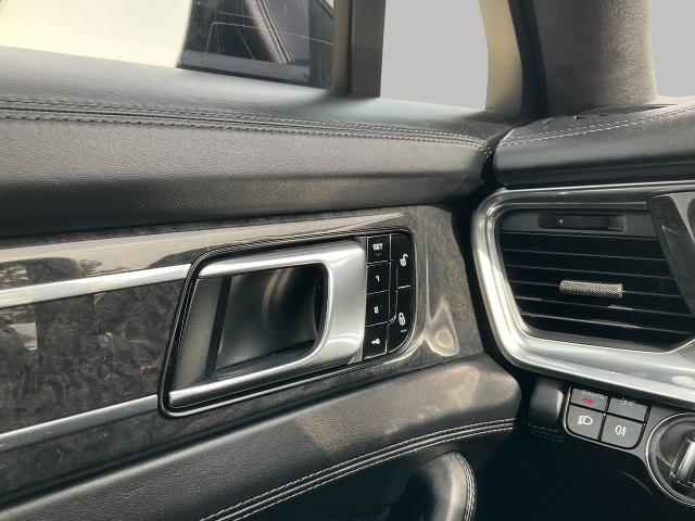 2017 Porsche Panamera Vehicle Photo in Kaukauna, WI 54130