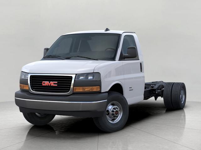 2025 GMC Savana Cutaway 3500 Vehicle Photo in MANITOWOC, WI 54220-5838