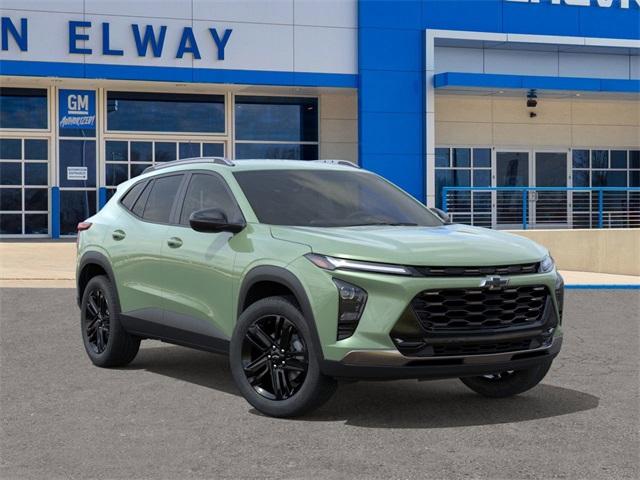 2025 Chevrolet Trax Vehicle Photo in ENGLEWOOD, CO 80113-6708