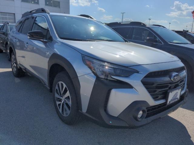 2025 Subaru Outback Vehicle Photo in Green Bay, WI 54304