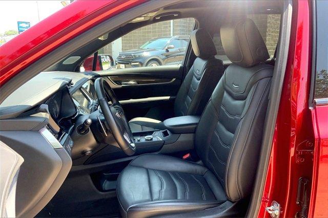 2024 Cadillac XT6 Vehicle Photo in KANSAS CITY, MO 64114-4545