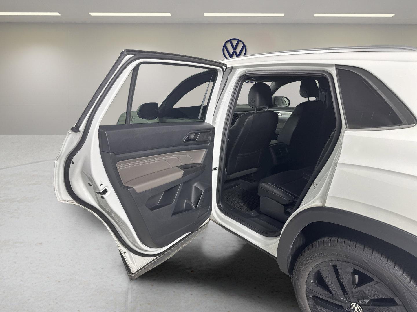 2022 Volkswagen Atlas Cross Sport Vehicle Photo in Georgetown, TX 78626