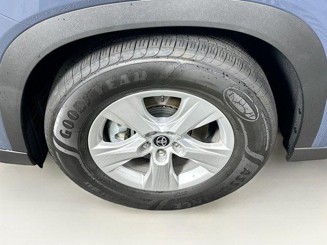 2025 Toyota Grand Highlander Vehicle Photo in Flemington, NJ 08822