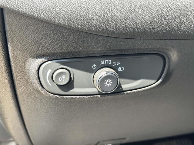 2022 Chevrolet Equinox Vehicle Photo in Roslyn, NY 11576