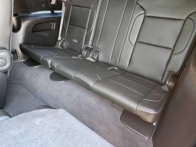 2019 Chevrolet Suburban Vehicle Photo in DENTON, TX 76210-9321