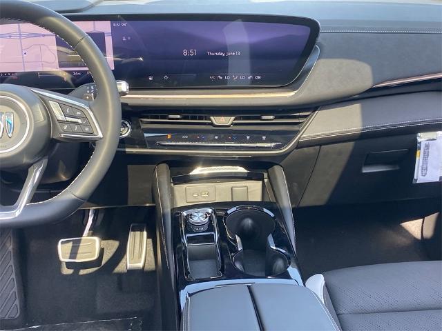 2024 Buick Envision Vehicle Photo in GOODYEAR, AZ 85338-1310