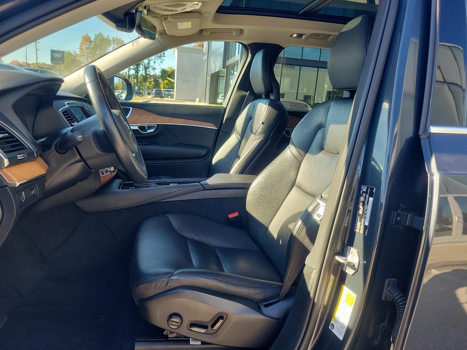 2022 Volvo XC90 Vehicle Photo in Trevose, PA 19053