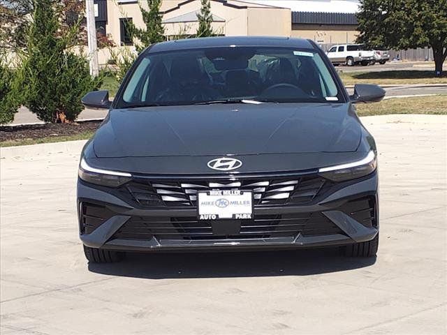 2024 Hyundai ELANTRA Vehicle Photo in Peoria, IL 61615