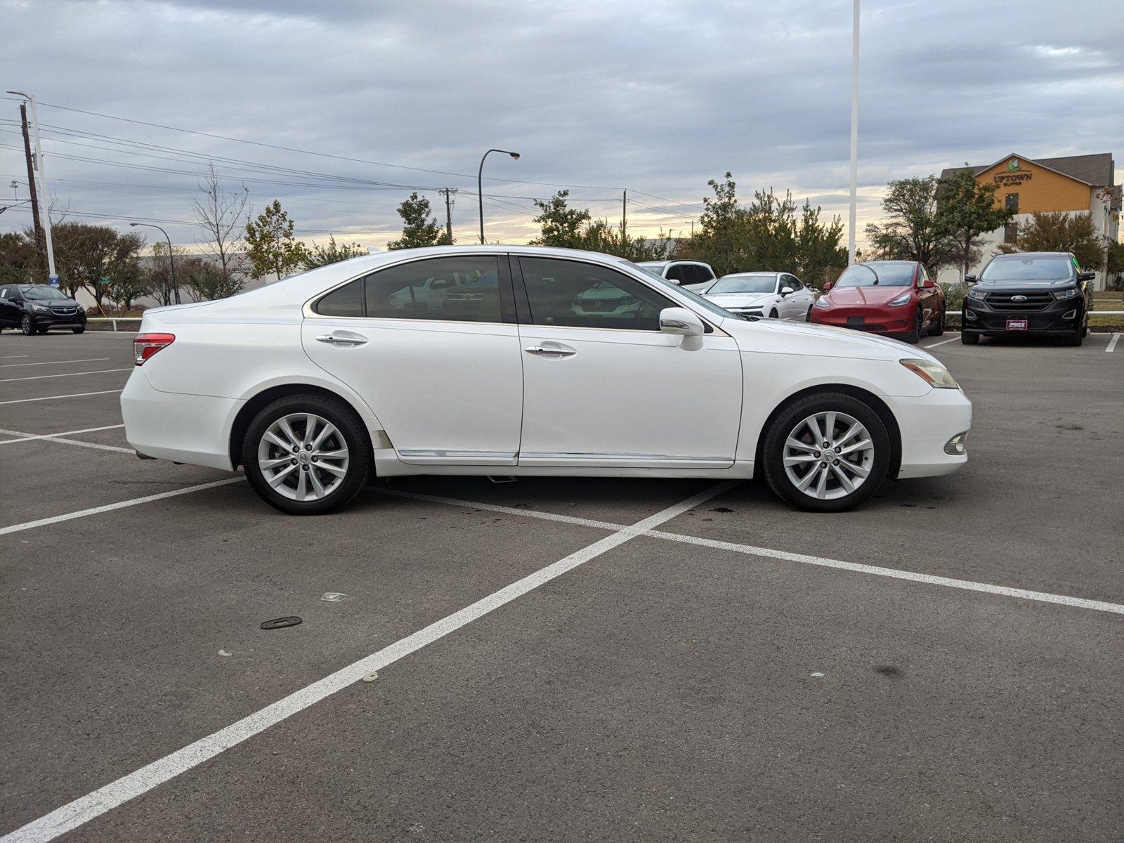 2011 Lexus ES 350 Vehicle Photo in Austin, TX 78728