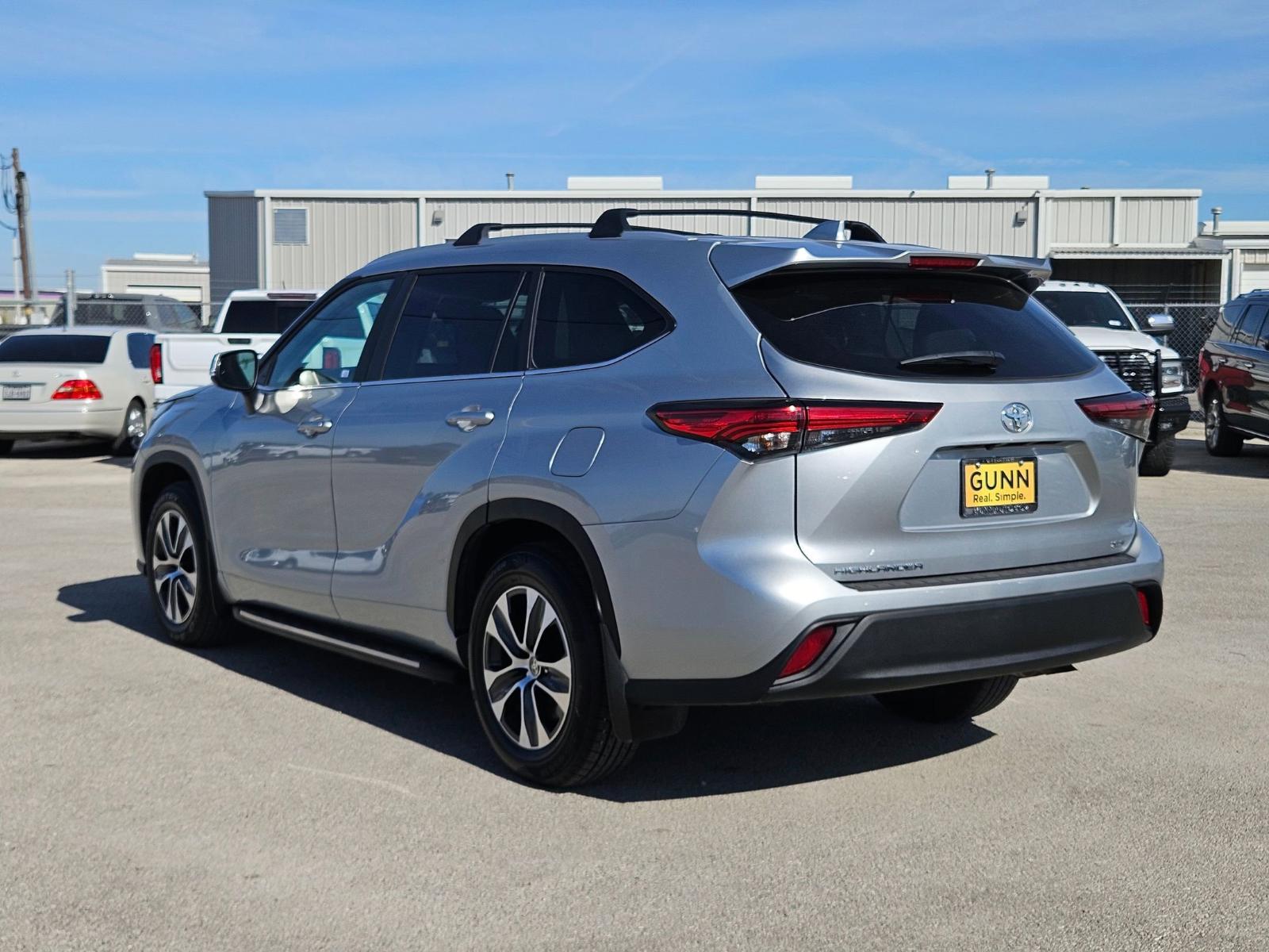 2023 Toyota Highlander Vehicle Photo in Seguin, TX 78155