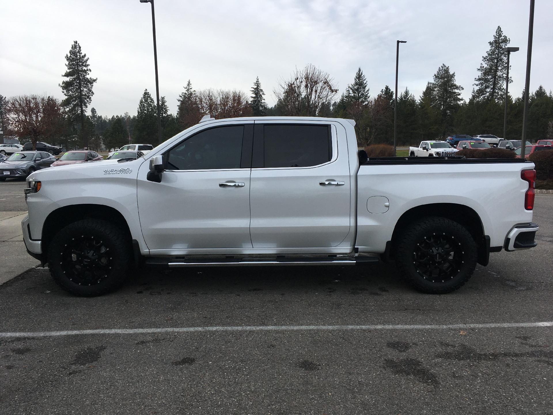 Used 2021 Chevrolet Silverado 1500 High Country with VIN 3GCUYHEL8MG174170 for sale in Coeur D'alene, ID