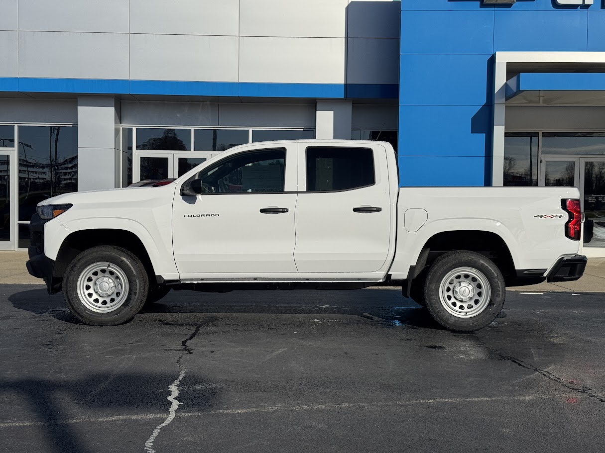 2025 Chevrolet Colorado Vehicle Photo in BOONVILLE, IN 47601-9633