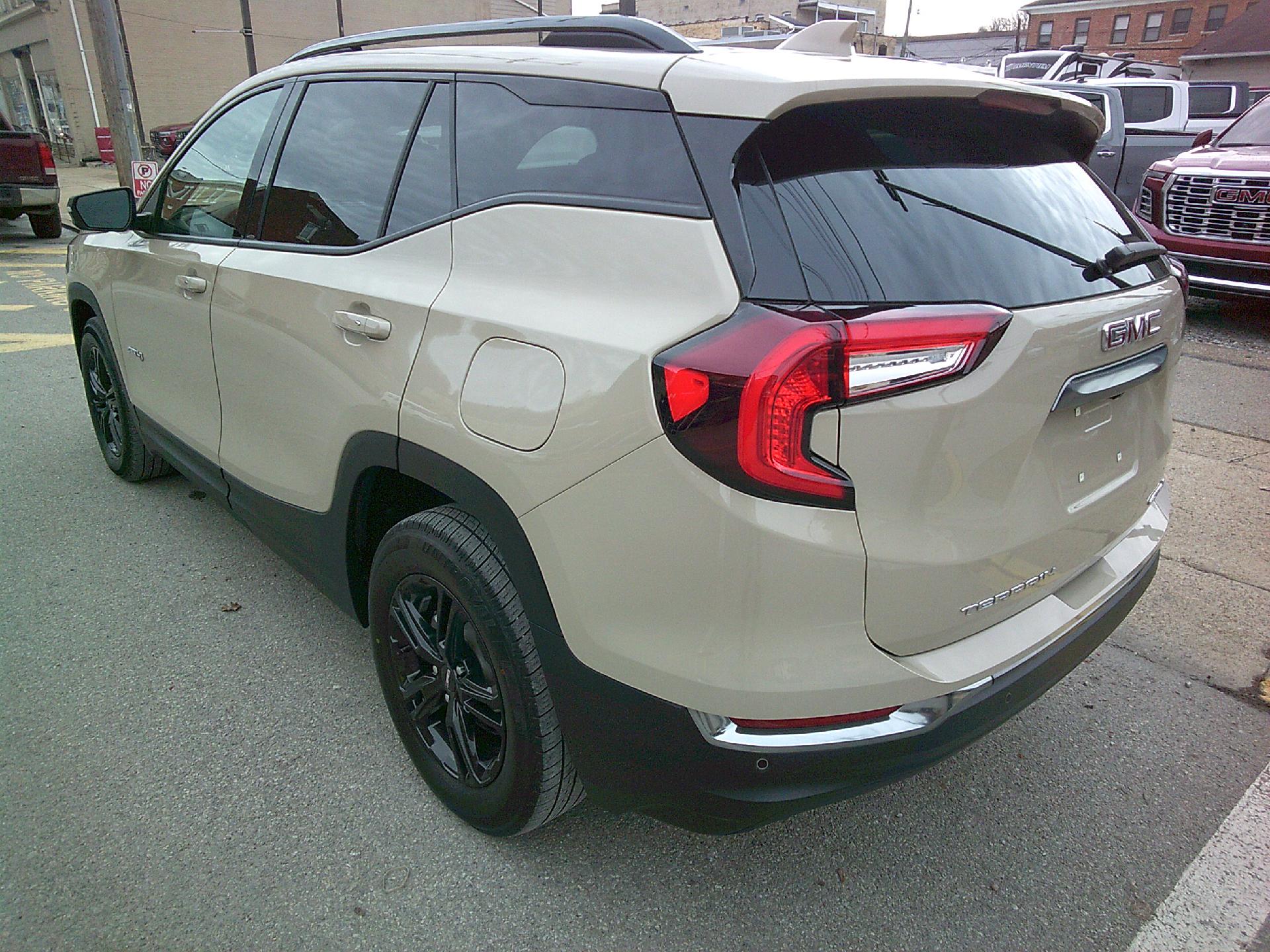 2022 GMC Terrain Vehicle Photo in KITTANNING, PA 16201-1536